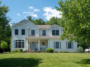 39 Liberty Way, Clifton Park, NY 12065