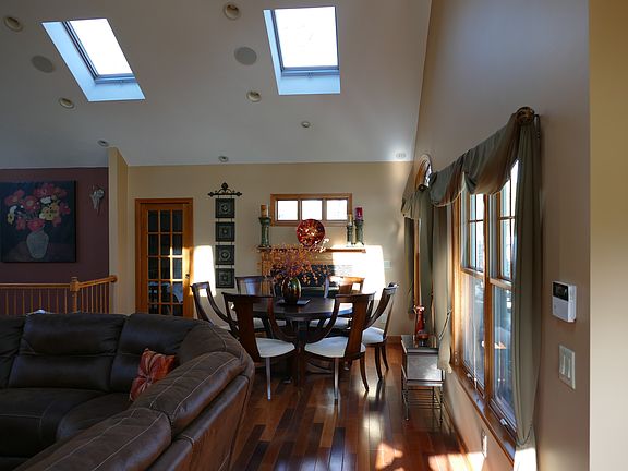 5th image of 2 Teakwood Dr