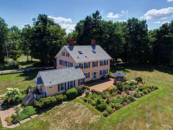 3rd image of 45 Stumpfield Road