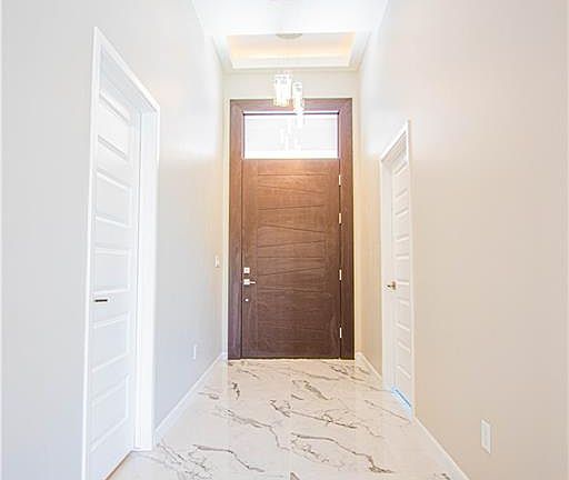 2nd image of 5817 Oriole Ave
