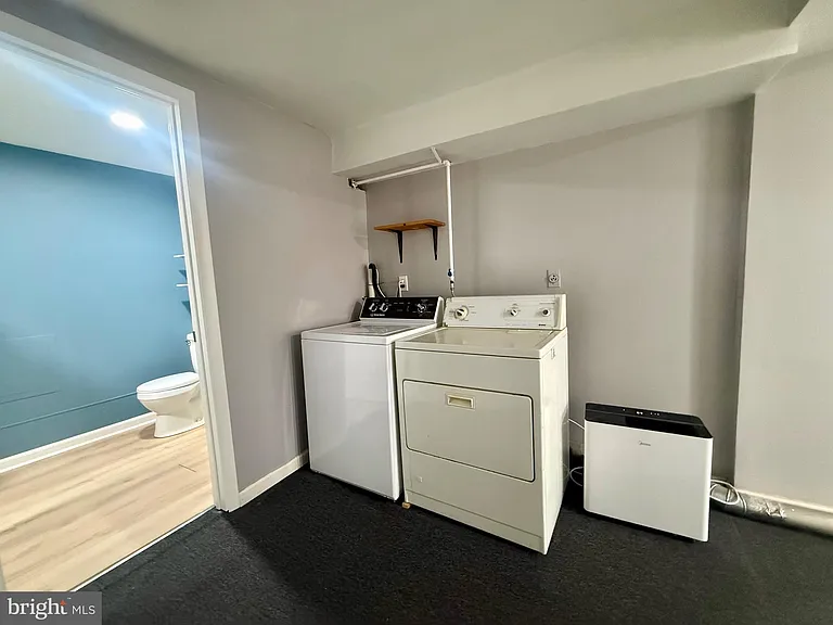 367 E Hector St — Photo 26