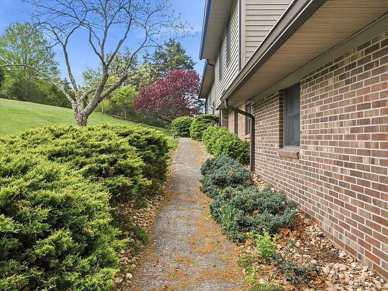 1721 Plank Dr — Photo 51