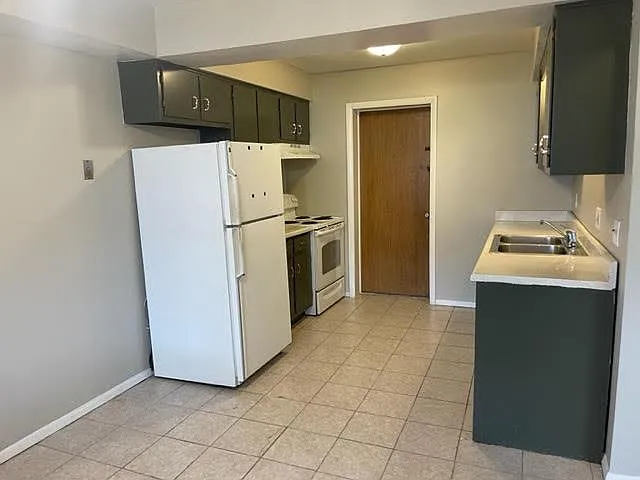 1016 Legrand Dr #3 — Photo 3