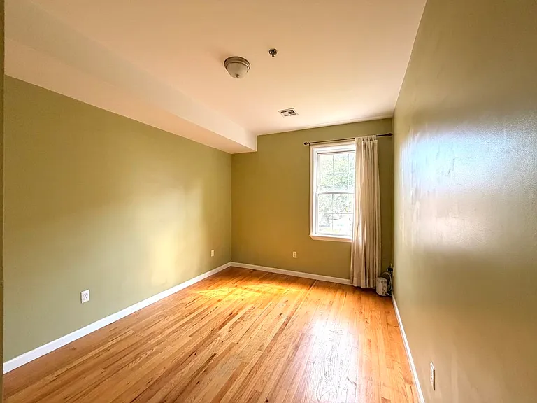687 Avenue A #201 — Photo 5