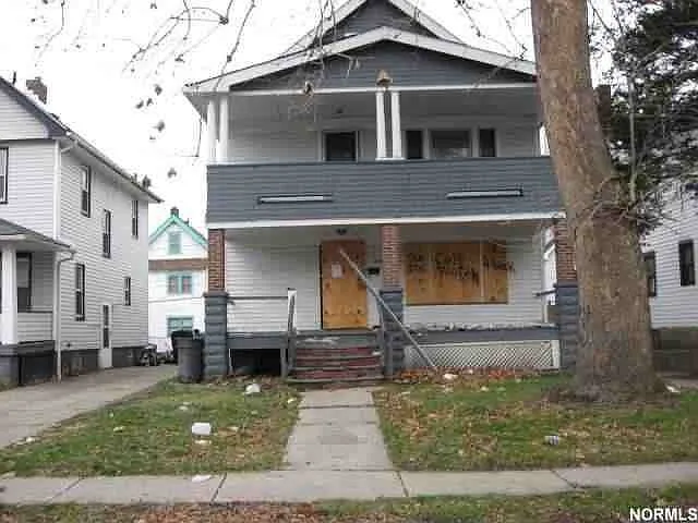 1014 E 146th St photo 1