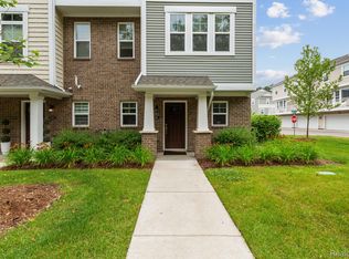335 Glendale Ln, Ferndale, MI
