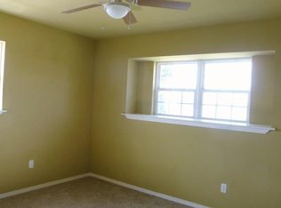 704 S Howard Ave, Moore, OK 73160