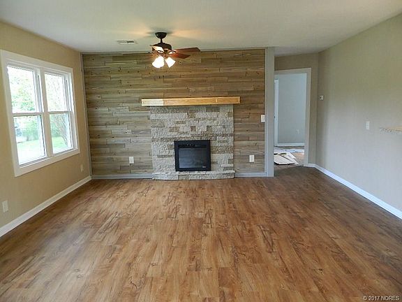 3rd image of 307 Parker St