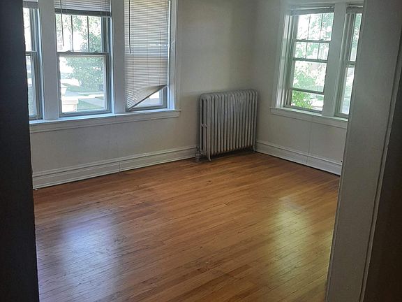 4th image of 1172 S Oak Park Ave #3E