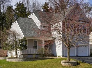 58 Plantation Rd, Whitehouse Station, NJ 08889