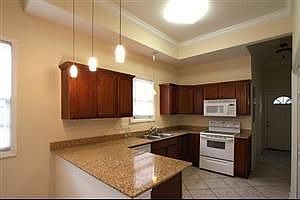 1st image of 305 E 32nd St APT B