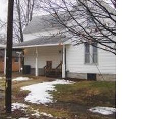 208 N Ohio St, Tuscola, IL 61953