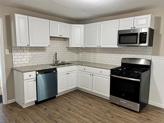 5th image of 10330 Saint Arthur Ln