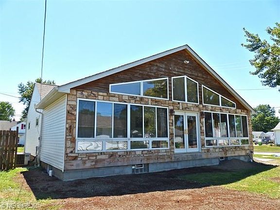 2nd image of 29425 Green St