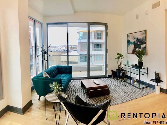 3rd image of 10 Montieth St #182C