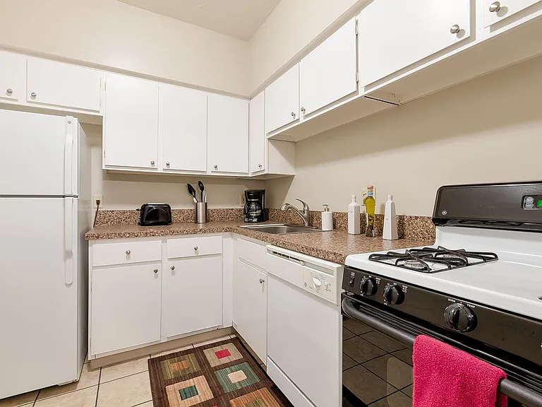 Coppertree Apartments — Photo 22