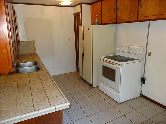5th image of 206 E Osage Ave