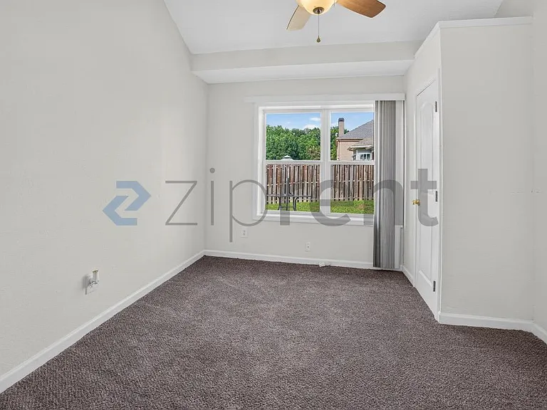 2882 Newtons Crest Cir — Photo 19
