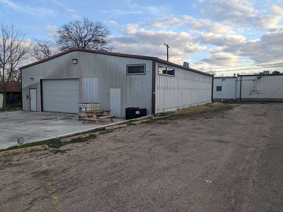 1st image of 1213 W Avenue G