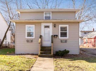 3428 C Ave NE, Cedar Rapids, IA 52402