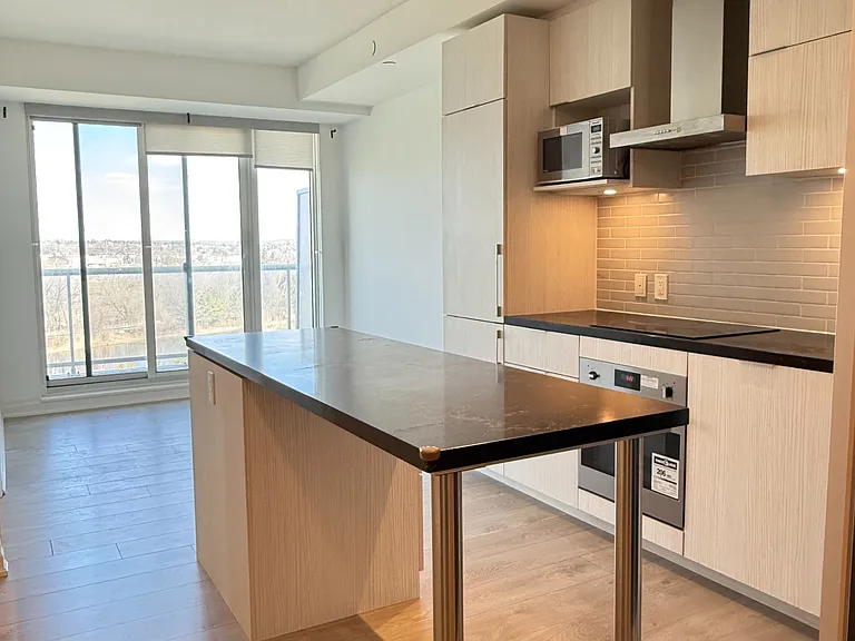 18 Rouge Valley Dr W #601 — Photo 3