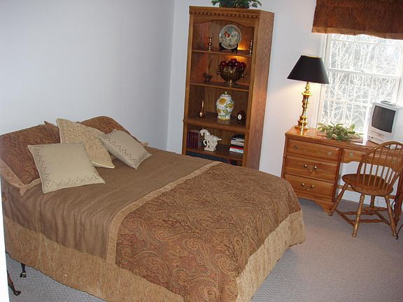 5th image of 2072 Venezia St
