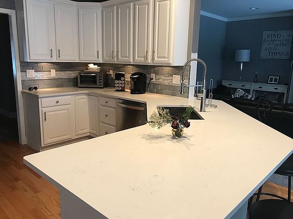 4th image of 7 Brighton Ct