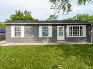 907 Lorelei Dr, Zion, IL 60099