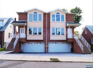 22B W Edsall Ave #2, Palisades Park, NJ 07650