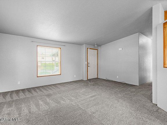 5th image of 16934 W Santiago Cir