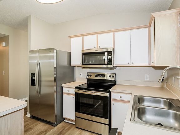 5th image of 3121 Briary Trace Ct