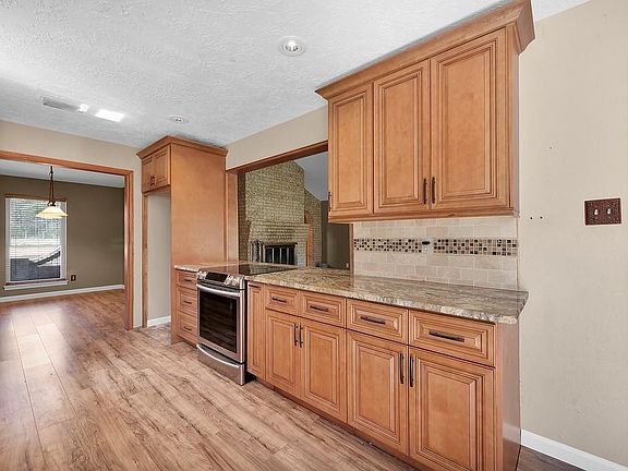 4th image of 10235 White Rock Rd