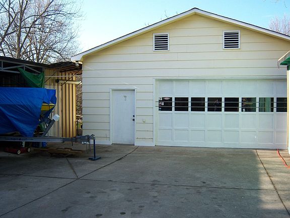 1120 sq. ft. shop