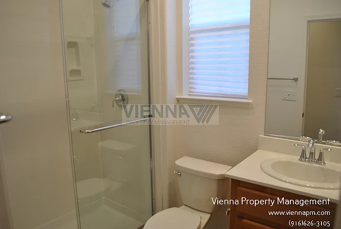 101 Chesapeake Ct — Photo 5