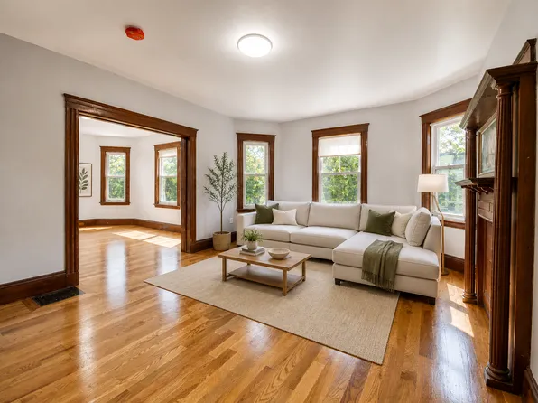 114 White St #2, Belmont, MA 02478