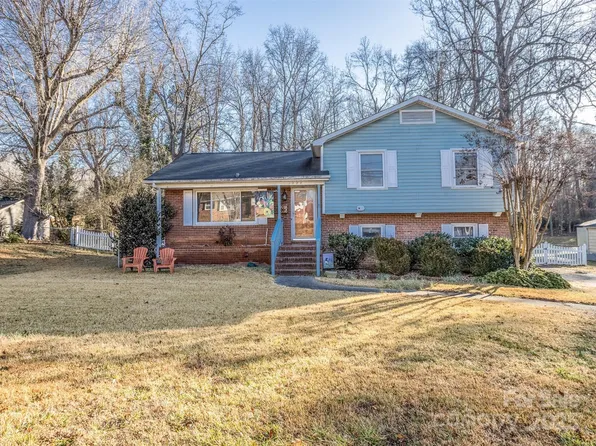 1224 Castlegate St, Gastonia, NC 28054