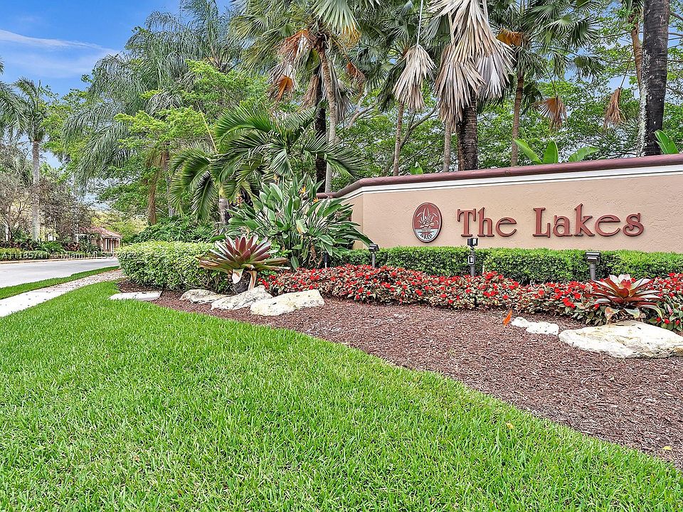 1st image of 809 Verona Lake Dr