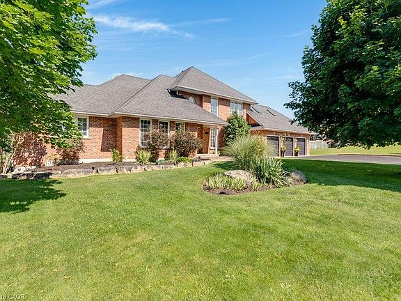 2nd image of 216 Red Maple Ct