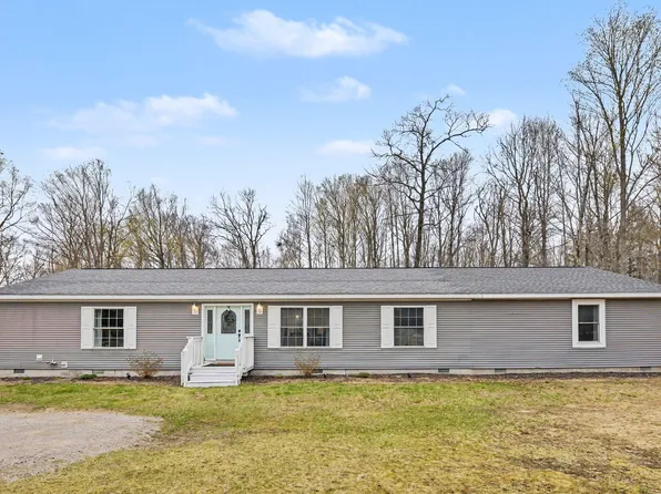 2156 E Mullett Lake Rd, Indian River, MI 49749