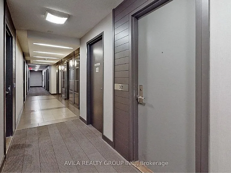 126 Simcoe St #301 — Photo 20