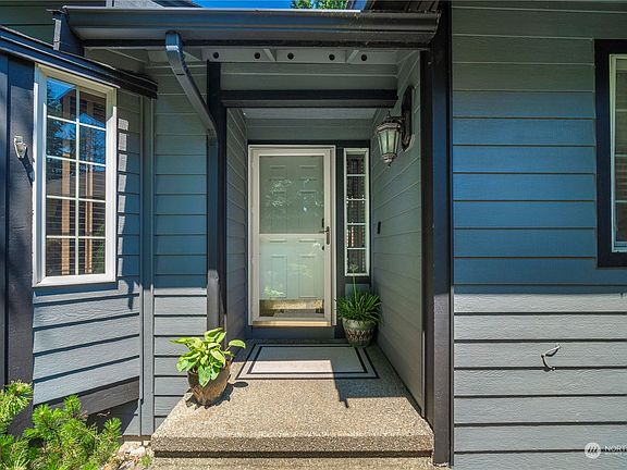 3rd image of 18702 82nd Street E