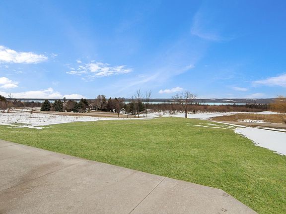 5th image of 5133 Meadowlark Ln
