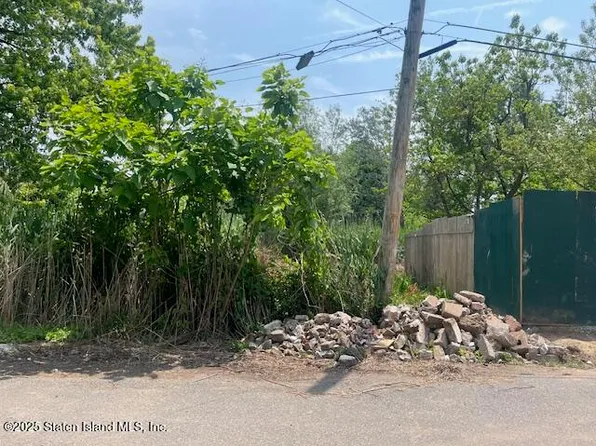 0 Baden Pl, Staten Island, NY 10305