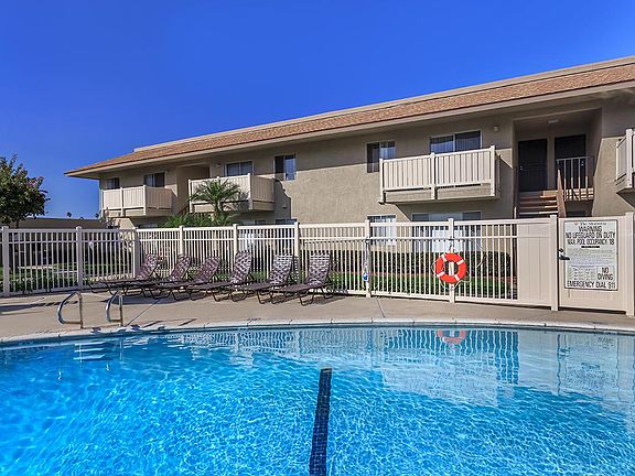 5th image of 1819 Monrovia Ave APT 20