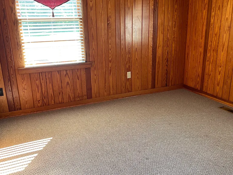 217 N Jackson St — Photo 13