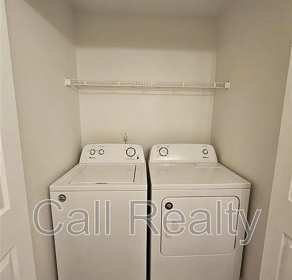 2523 E Desmet Ave — Photo 10