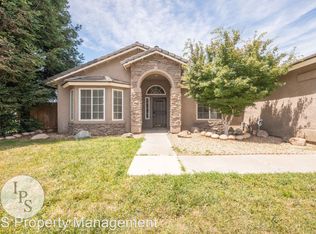 15648 Wooten Ct, Kerman, CA 93630