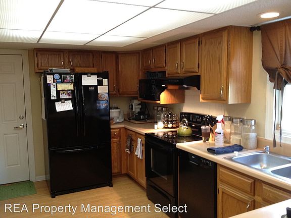 3rd image of 1308 Clear Brook Dr