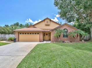 10059 Goshawk Dr E, Jacksonville, FL 32257