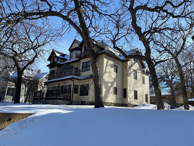 1910 Feronia Ave — Photo 5